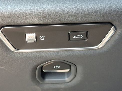 Used 2025 Lotus Emira image 20