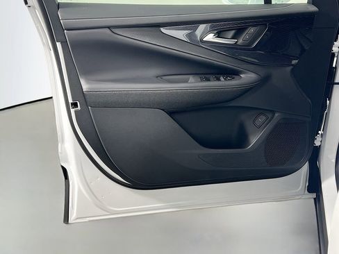 New 2026 Chevrolet Blazer EV LT image 18