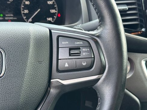 Used 2025 Honda Ridgeline Sport image 17