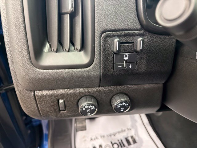 Certified 2022 Chevrolet Colorado LT w/ Luxury Package AWD/4WD image 16