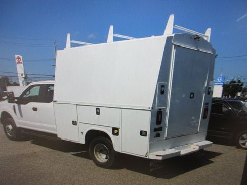 Used 2020 Ford F350 XL w/ Power Equipment Group AWD/4WD image 4