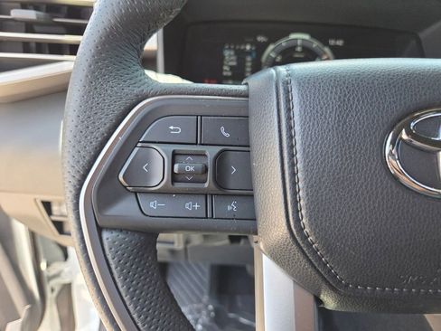 Used 2025 Toyota Tundra Limited AWD/4WD image 26