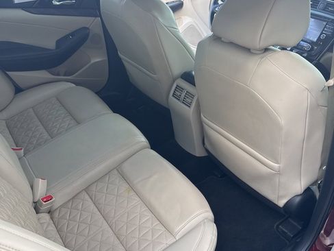 Used 2016 Nissan Maxima Platinum image 14