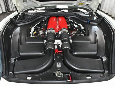 Used 2013 Ferrari California image 73
