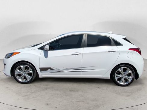 Used 2013 Hyundai Elantra GT w/ Touch & Go Pkg FWD image 2