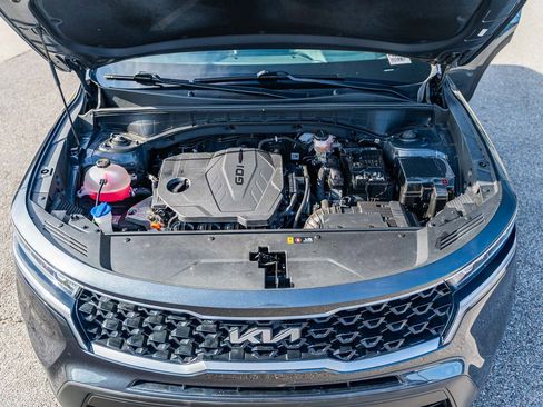 Used 2023 Kia Sorento LX image 20