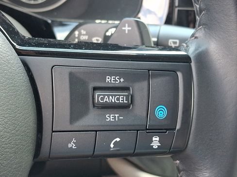 Used 2023 Nissan Pathfinder SV w/ SV Premium Package AWD/4WD image 25