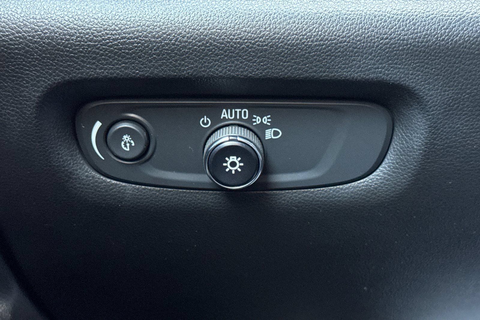 Certified 2023 Chevrolet Traverse RS AWD/4WD image 33