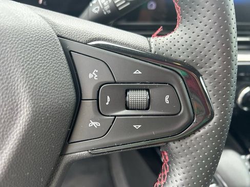 Certified 2024 Chevrolet Trax RS w/ Sunroof Package FWD image 16