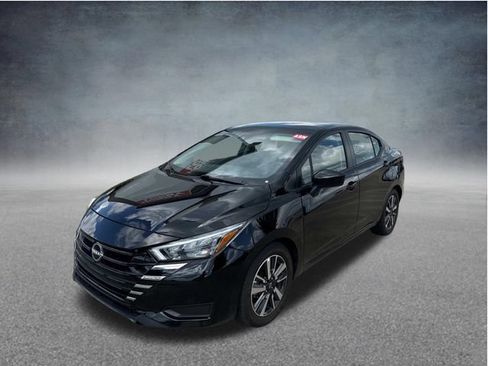 Used 2025 Nissan Versa SV FWD image 3