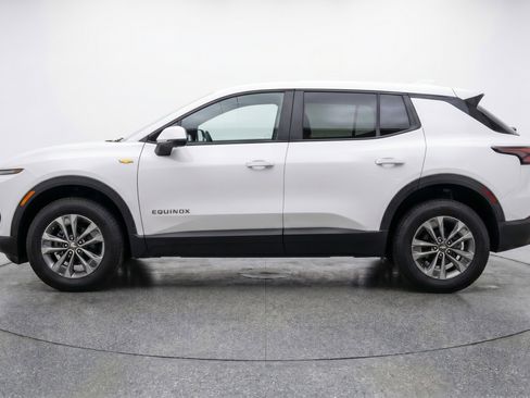 Used 2025 Chevrolet Equinox LT FWD image 5