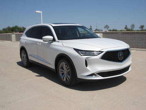 Used 2024 Acura MDX SH-AWD image 2