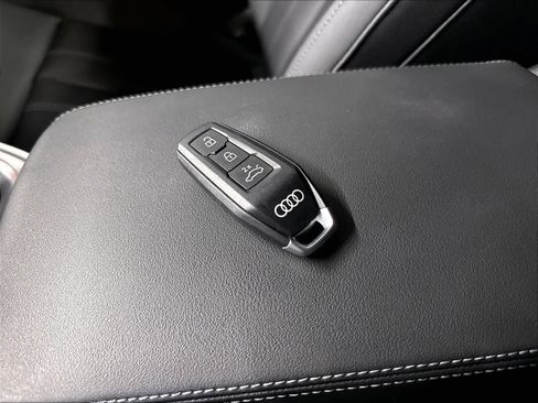 Certified 2025 Audi Q5 Premium w/ Premium Plus AWD/4WD image 13