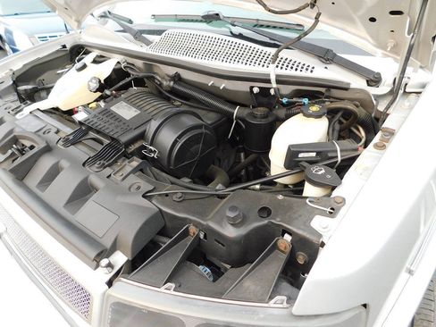 Used 2016 Chevrolet Express 2500 RWD image 50