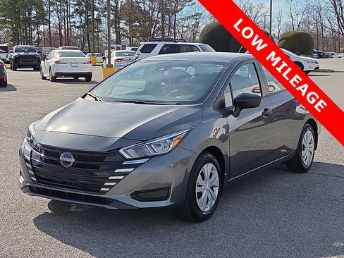 Used 2024 Nissan Versa S w/ Electronics Package image 2