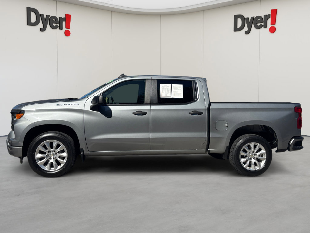 Certified 2025 Chevrolet Silverado 1500 Custom RWD image 2