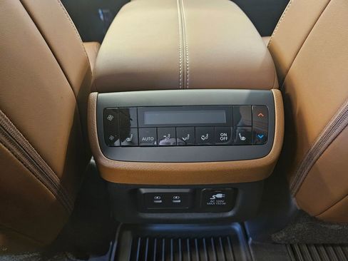 New 2026 Nissan Pathfinder Platinum w/ Cargo Package image 23