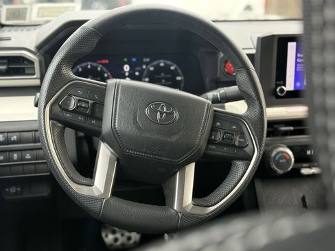 Used 2024 Toyota Tacoma TRD Sport image 15