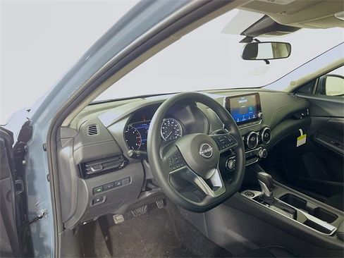 New 2025 Nissan Sentra SV image 7