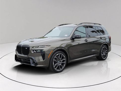 Used 2024 BMW X7 M60i w/ Executive Package image 3