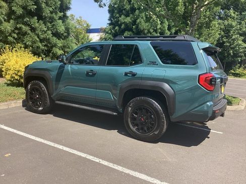 Certified 2026 Toyota 4Runner TRD Off-Road Premium AWD/4WD image 12