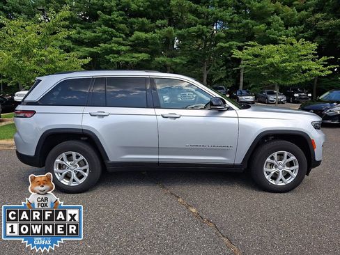 Used 2023 Jeep Grand Cherokee Limited w/ Luxury Tech Group II AWD/4WD image 7