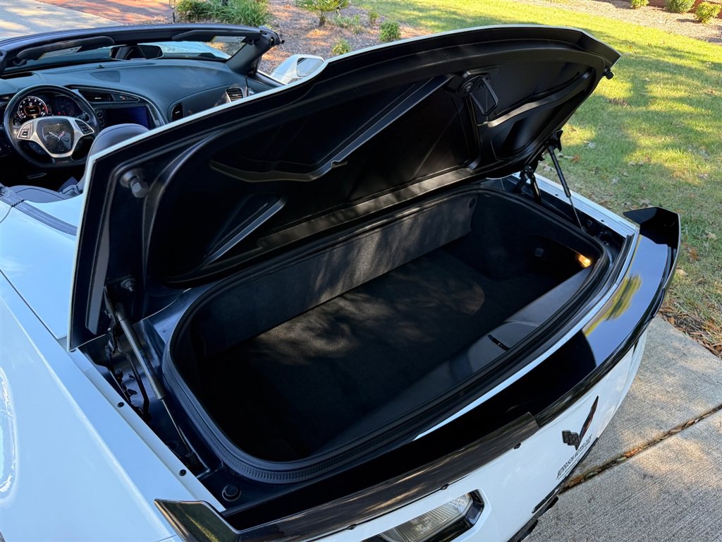Used 2019 Chevrolet Corvette Z06 RWD image 65