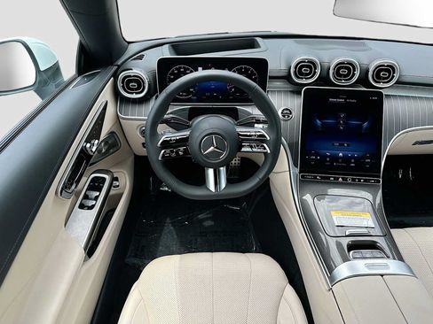 Used 2025 Mercedes-Benz CLE 450 4MATIC Cabriolet image 23