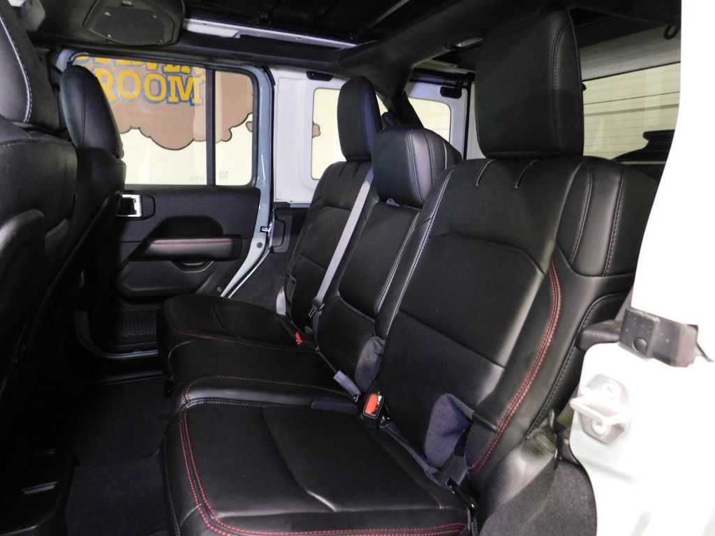 Used 2024 Jeep Wrangler Unlimited Rubicon AWD/4WD image 61