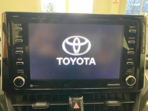 Used 2021 Toyota Corolla LE image 29