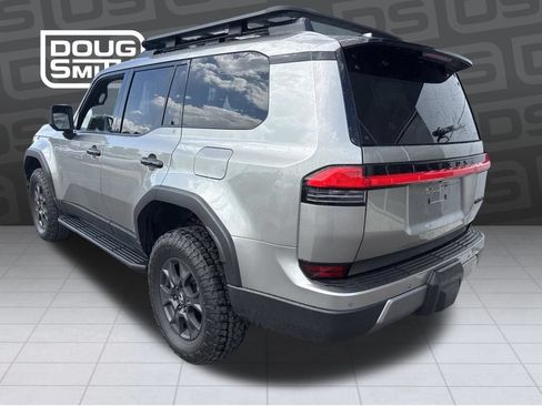 Used 2025 Lexus GX 550 w/ Accessory Package (CT) AWD/4WD image 3