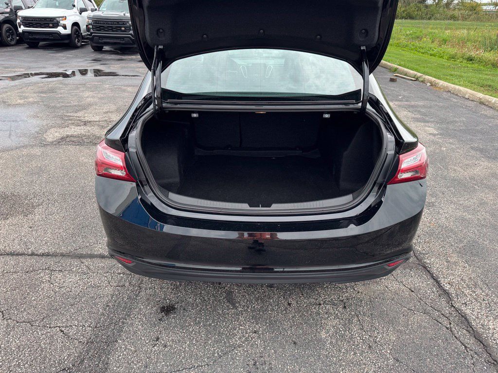 Certified 2023 Chevrolet Malibu LT w/ Midnight Edition FWD image 24