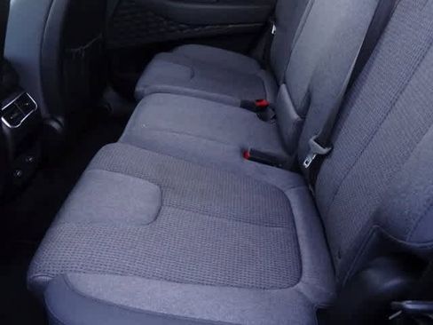 Used 2023 Hyundai Santa Fe SE image 17