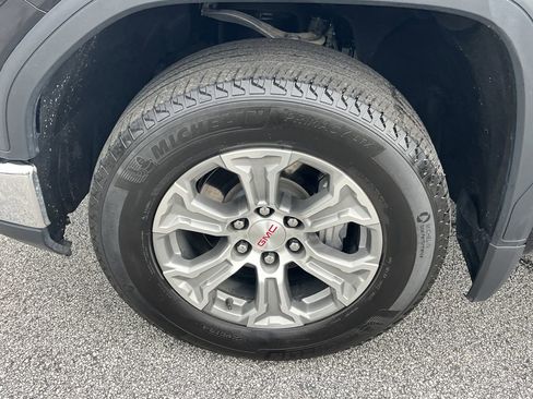 Used 2024 GMC Sierra 1500 SLT image 27
