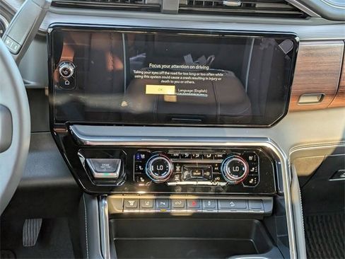 New 2026 GMC Sierra 2500 Denali Ultimate image 11