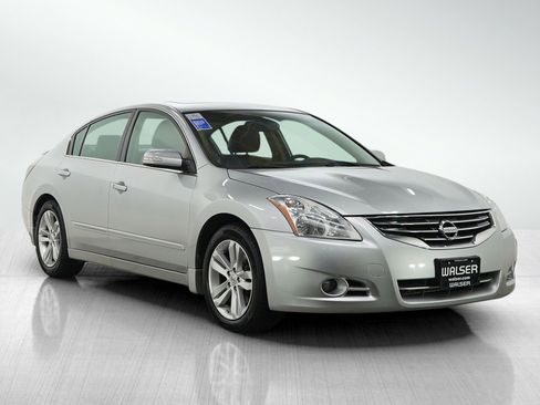 Used 2011 Nissan Altima 3.5 SR w/ 3.5SR Premium Pkg image 7