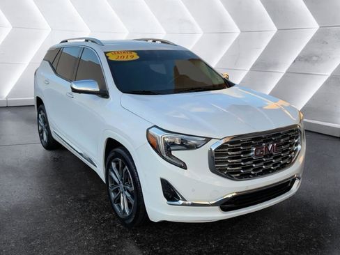 Used 2019 GMC Terrain Denali w/ Advanced Safety Package image 3