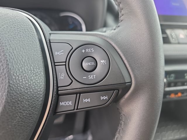 Used 2023 Toyota RAV4 XLE Premium AWD/4WD image 19