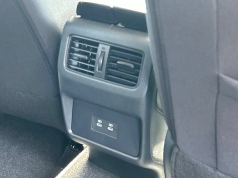 Used 2026 Nissan Rogue SV FWD image 46