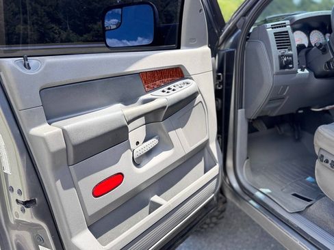 Used 2006 Dodge Ram 2500 Truck SLT AWD/4WD image 7