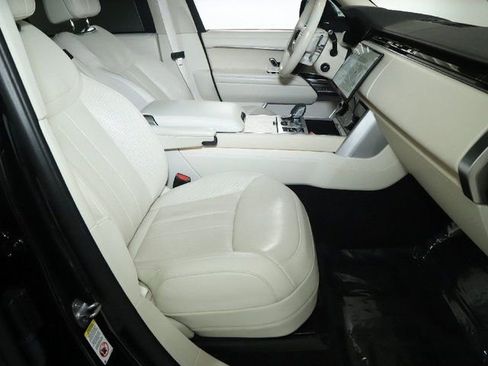 Used 2023 Land Rover Range Rover Long Wheelbase SE image 30
