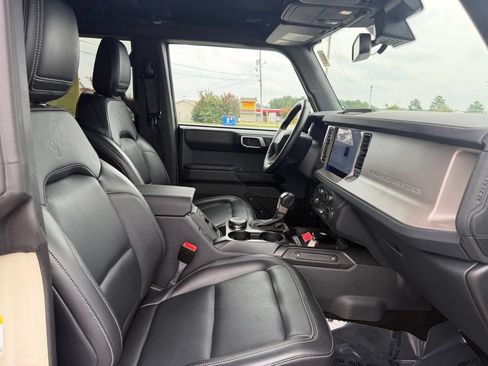 Used 2025 Ford Bronco Outer Banks AWD/4WD image 34