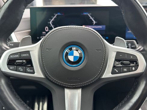 Used 2024 BMW X5 xDrive50e w/ M Sport Package AWD/4WD image 23