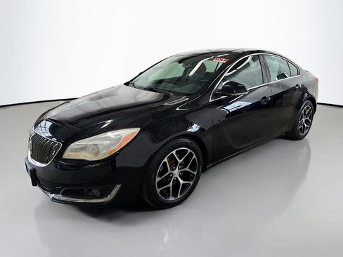 Used 2016 Buick Regal Sport Touring image 5