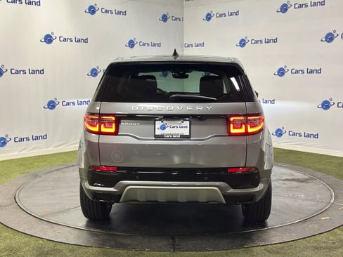 Used 2025 Land Rover Discovery Sport S image 4