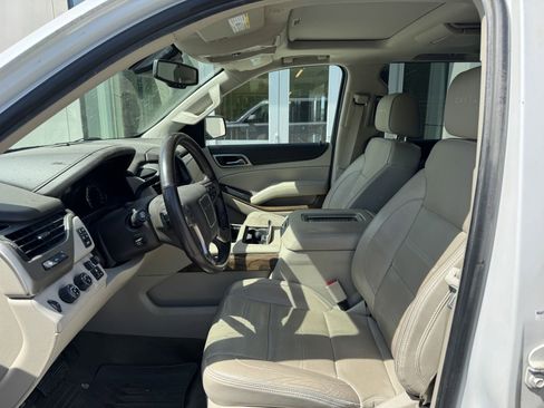 Used 2019 GMC Yukon XL Denali w/ Open Road Package AWD/4WD image 5