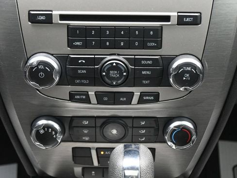 Used 2010 Ford Fusion SE FWD image 22