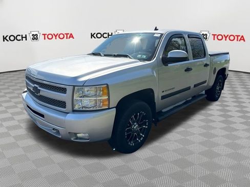 Used 2011 Chevrolet Silverado 1500 LT w/ All-Star Edition AWD/4WD image 3
