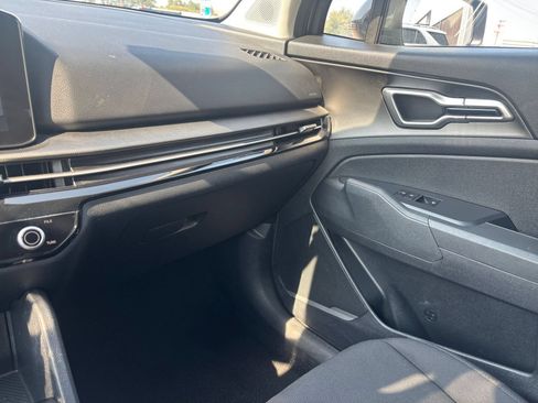 Used 2026 Kia Sportage LX FWD image 34