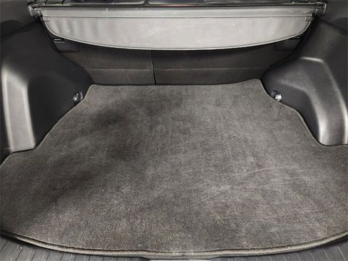 Used 2020 Toyota RAV4 XLE Premium image 33